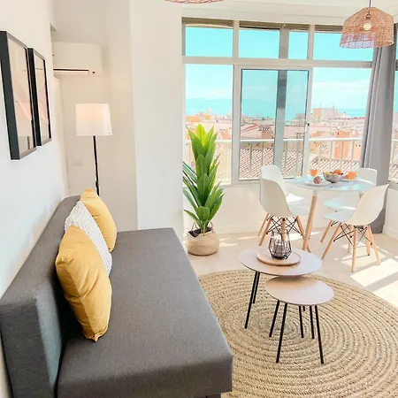 Palm Aparment Sea Views