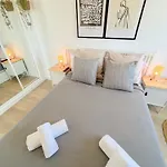 Daire Palm Aparment Sea Views *
